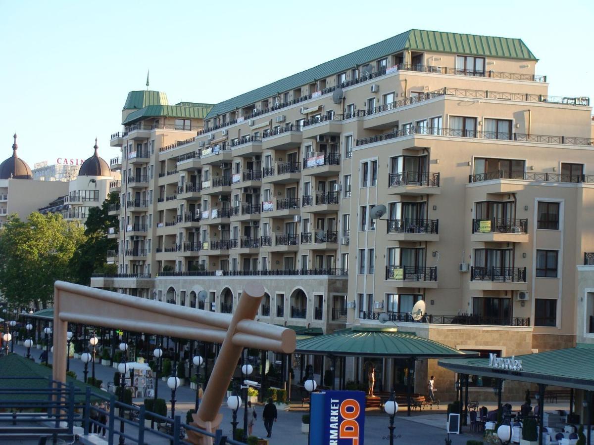 Admiral Apartments Zlatni pjasătsi Rom bilde