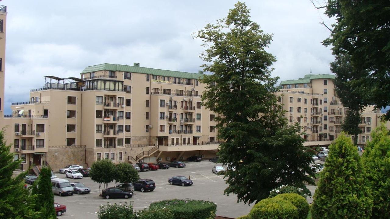 Admiral Apartments Zlatni pjasătsi Rom bilde
