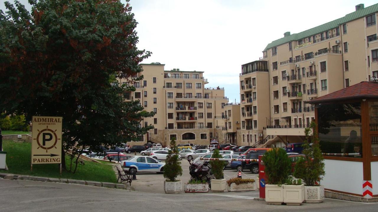 Admiral Apartments Zlatni pjasătsi Rom bilde
