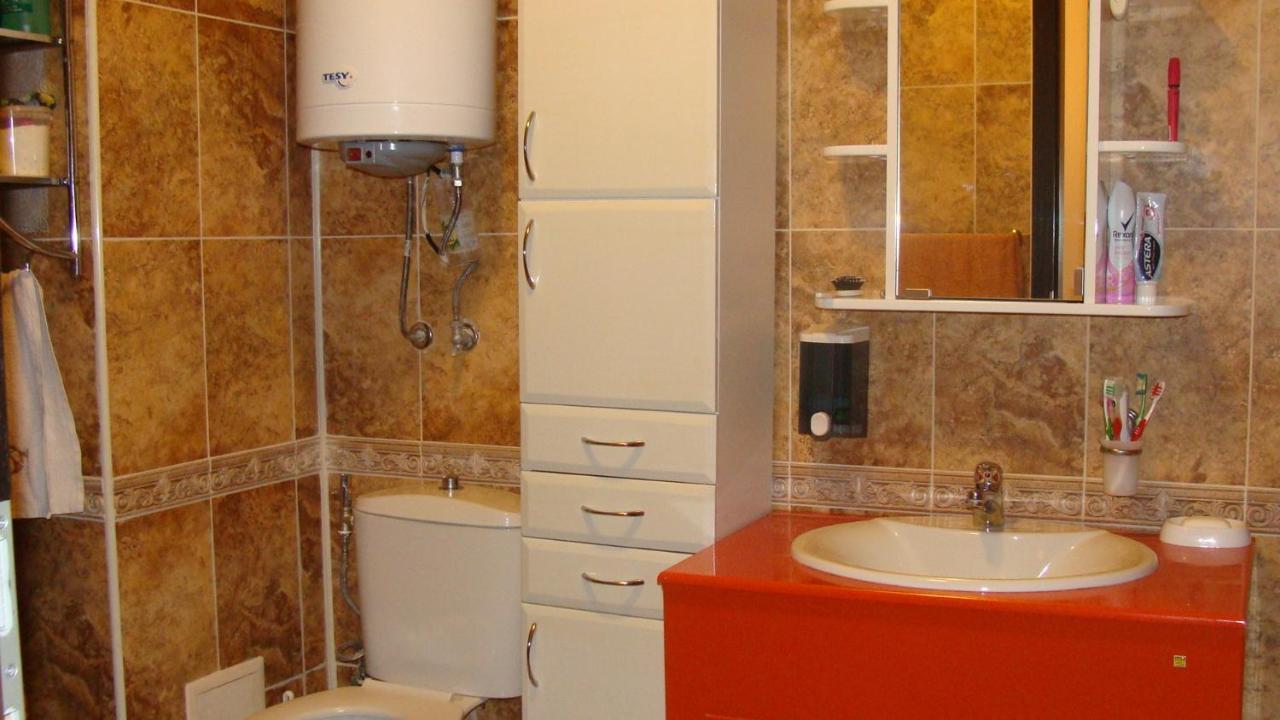 Admiral Apartments Zlatni pjasătsi Rom bilde