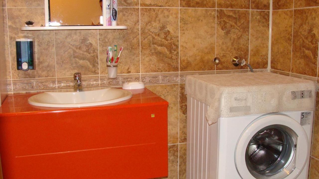 Admiral Apartments Zlatni pjasătsi Rom bilde
