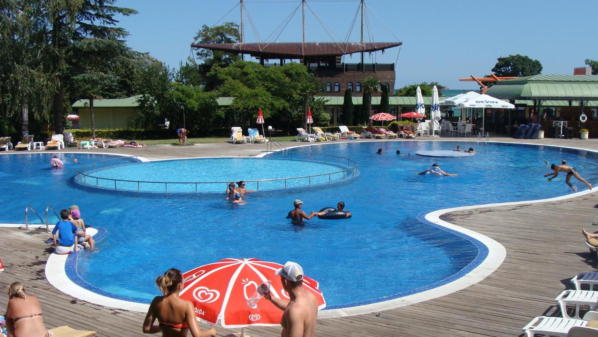 Admiral Apartments Zlatni pjasătsi Eksteriør bilde